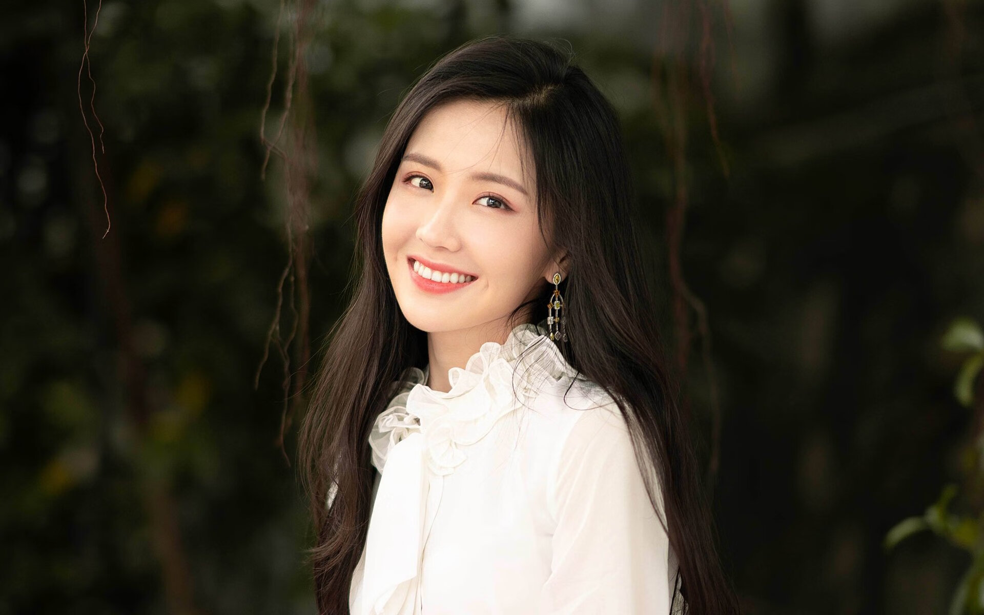 小贾伦狂飙40+15！奇才铁蹄踏碎广厦，客场19分大胜上演打穿好戏