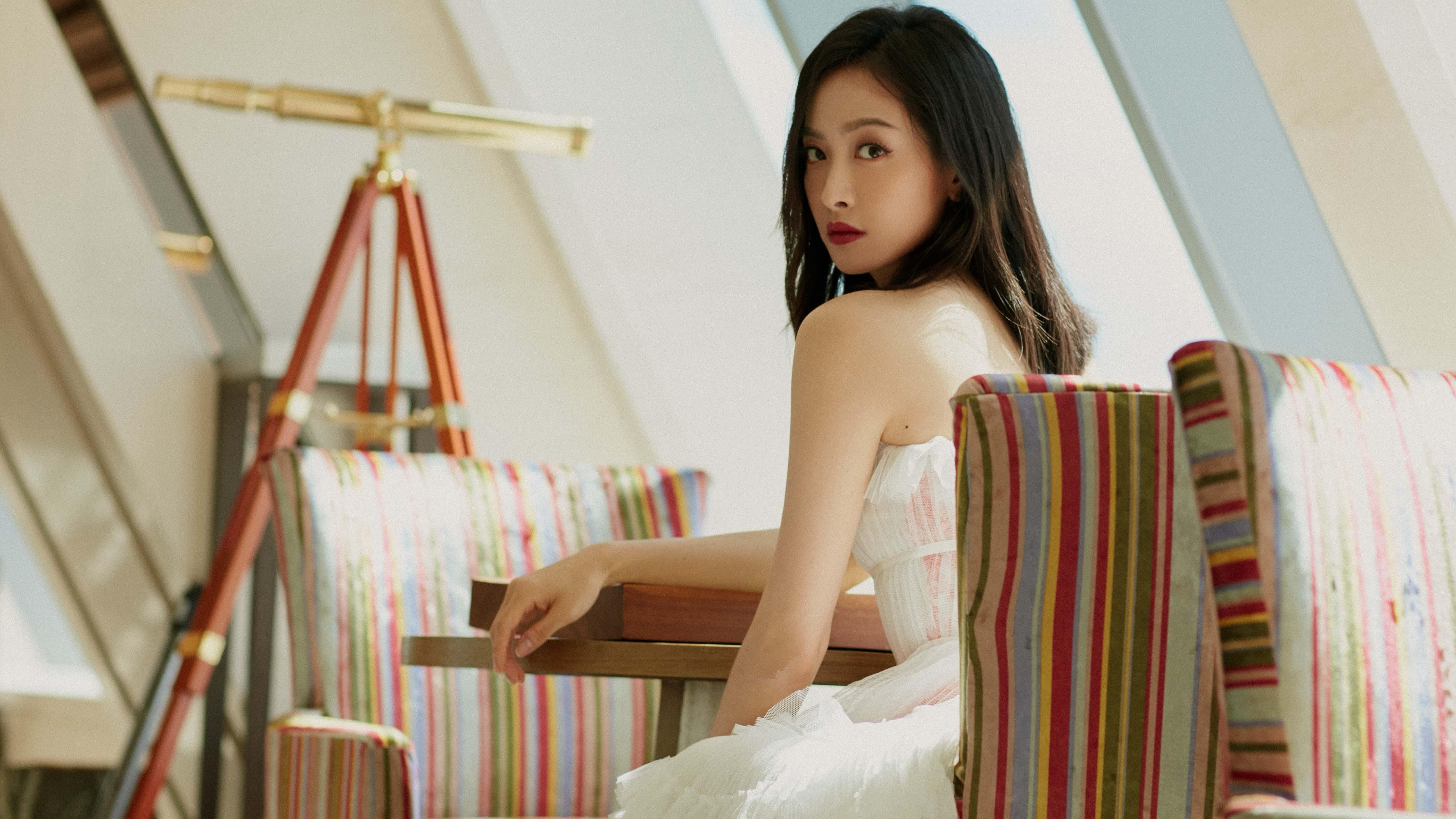 开云体育入口-终场的哨，当乌拉圭的月桂叶遇见冰岛的火山岩